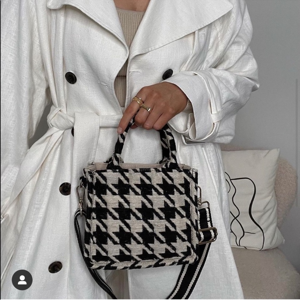 NWT H&M Jacquard Houndstooth Bag ( small size )